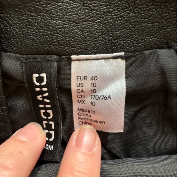 H&M leather patchwork mini-skirt, size 10 - Picture 2 of 3